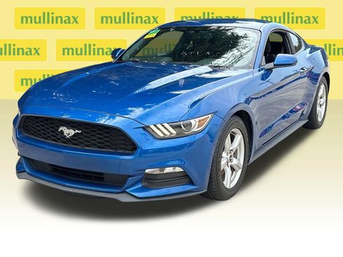 Used 2017 Ford Mustang Coupe RWD image 12