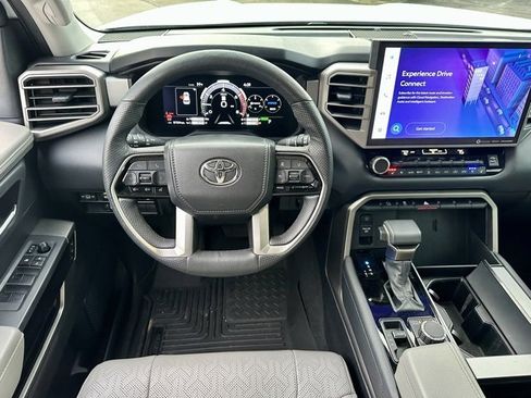 Used 2023 Toyota Sequoia Limited image 18