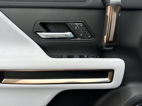 New 2025 GMC Hummer EV 3X w/ Battery Pack, 24 Module Pack image 9