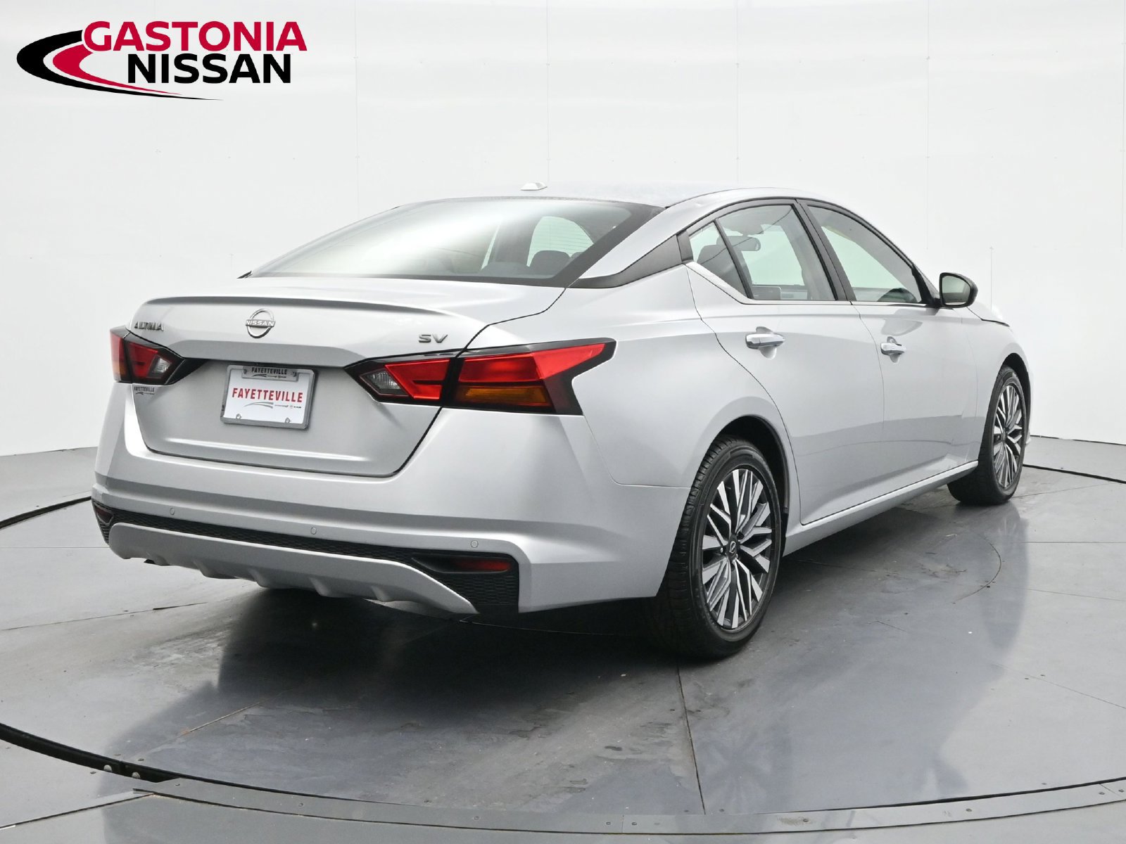 Used 2024 Nissan Altima 2.5 SV FWD image 6