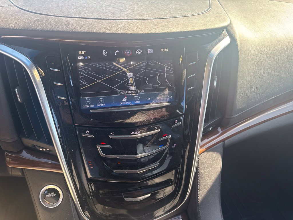 Used 2020 Cadillac Escalade ESV Luxury RWD image 15