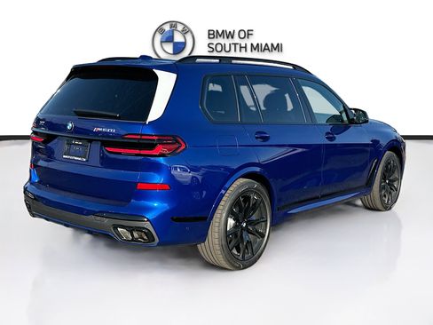 New 2026 BMW X7 M60i image 6