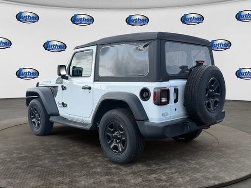 Used 2021 Jeep Wrangler Sport AWD/4WD image 3