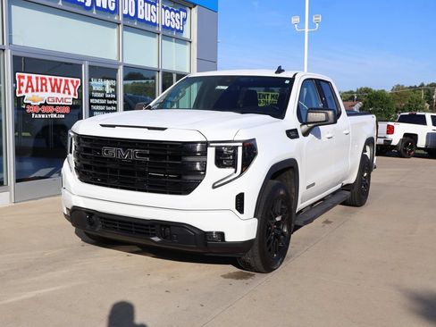 Used 2023 GMC Sierra 1500 Elevation w/ LPO, Elevation Black Package AWD/4WD image 6