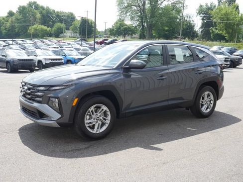 Used 2025 Hyundai Tucson SE AWD/4WD image 6