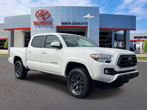 Used 2023 Toyota Tacoma SR5 w/ Technology Package image 1