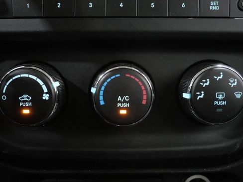 Used 2016 Jeep Patriot Sport w/ Power Value Group FWD image 16