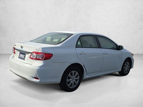 Used 2011 Toyota Corolla LE image 5