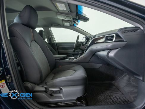 Used 2018 Toyota Camry LE w/ Convenience Package FWD image 37