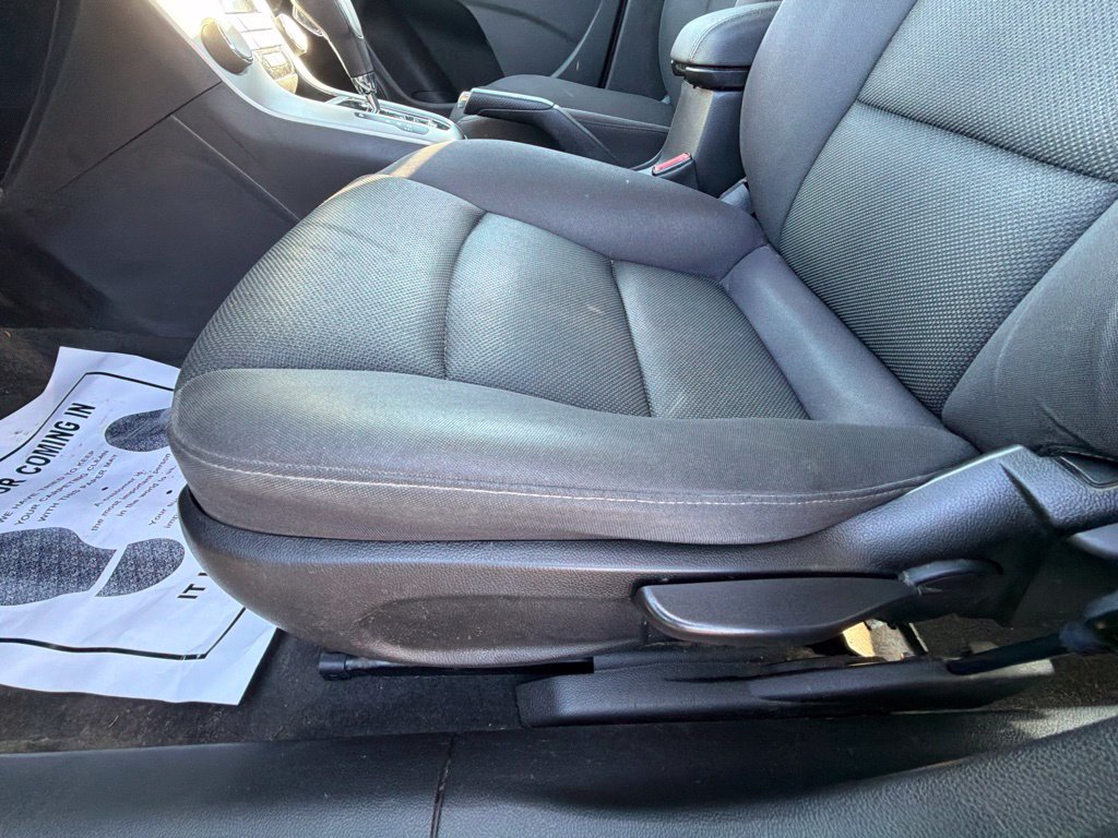 Used 2014 Chevrolet Cruze LT FWD image 10