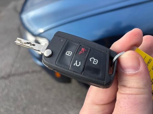 Used 2018 Volkswagen Tiguan S w/ Front Fog Lights Package image 28