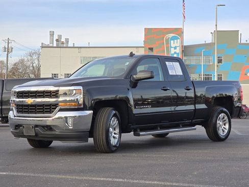 Used 2019 Chevrolet Silverado 1500 LT w/ All Star Edition image 18
