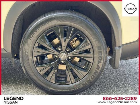 Certified 2023 Nissan Rogue SV w/ SV Premium B Package AWD/4WD image 9