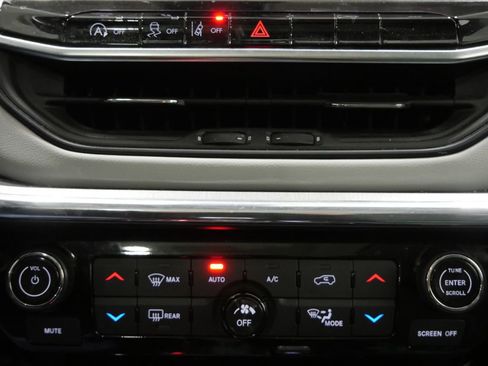Used 2022 Jeep Compass Limited w/ Sun and Sound Group AWD/4WD image 20