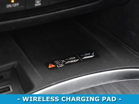 Used 2024 Buick Enclave Essence w/ Experience Buick Package image 17