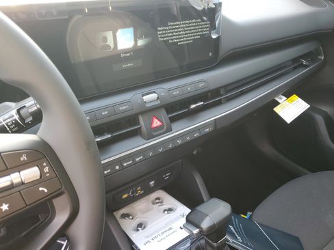 New 2026 Kia K4 LXS image 24