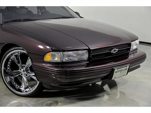 Used 1996 Chevrolet Impala SS RWD image 2