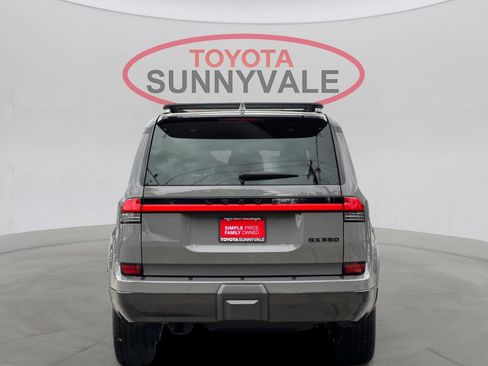 Used 2024 Lexus GX 550 image 8