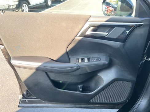 Used 2024 Mitsubishi Outlander ES AWD/4WD image 10