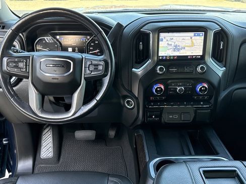 Used 2022 GMC Sierra 3500 Denali AWD/4WD image 7