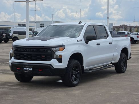 Used 2023 Chevrolet Silverado 1500 Custom Trail Boss AWD/4WD image 10