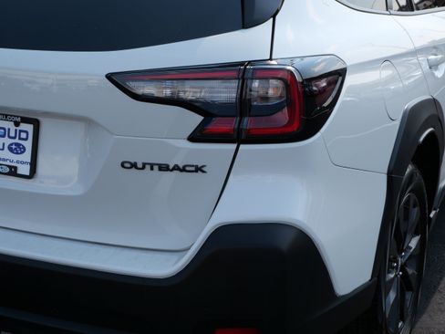 Certified 2025 Subaru Outback Onyx Edition AWD/4WD image 17