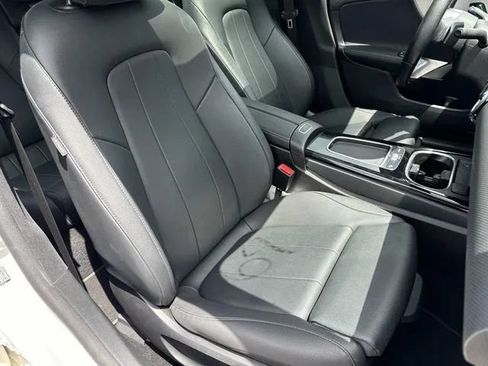 Used 2025 Mercedes-Benz CLA 250 4MATIC image 28