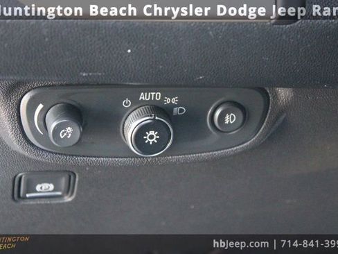 Used 2020 GMC Terrain Denali w/ Denali Premium Package image 12