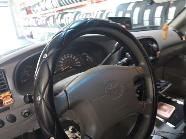 Used 2000 Toyota Tundra Limited RWD image 7