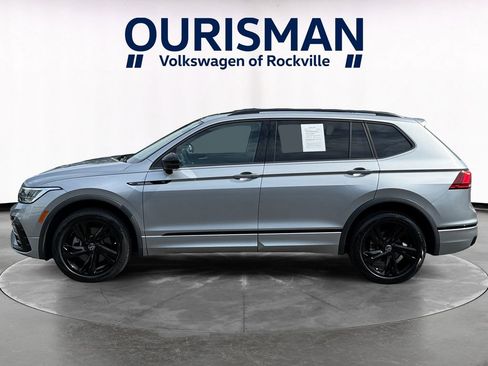 Used 2023 Volkswagen Tiguan SE R-Line FWD image 3
