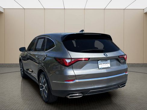 Used 2022 Acura MDX FWD w/ Technology Package image 3