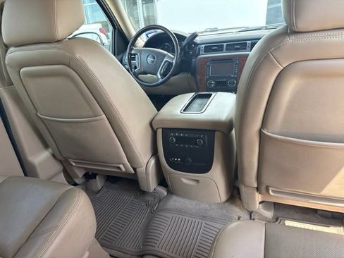 Used 2014 GMC Yukon XL Denali AWD/4WD image 17