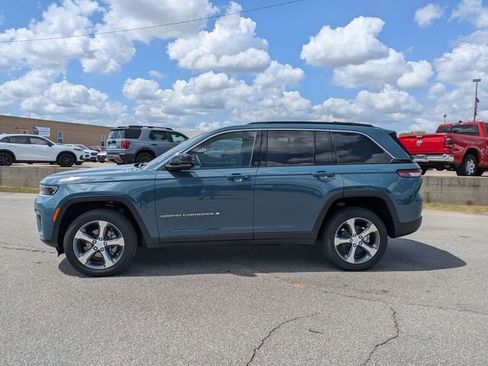 New 2026 Jeep Grand Cherokee Limited w/ Luxury Tech Group II AWD/4WD image 6
