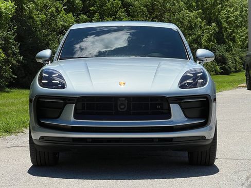 Certified 2023 Porsche Macan AWD/4WD image 7