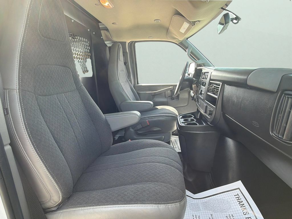 Used 2025 Chevrolet Express 2500 w/ Driver Convenience Package RWD image 45