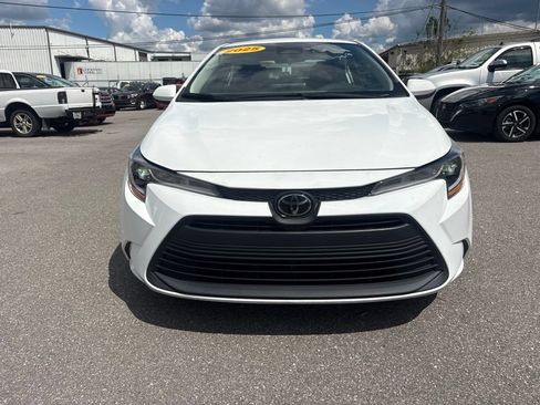 Used 2025 Toyota Corolla LE FWD image 8