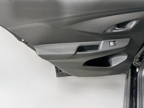 Used 2025 Buick Envista Preferred image 24