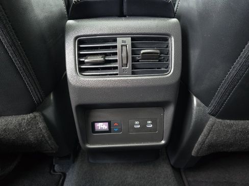 Used 2024 Nissan Rogue SL w/ SL Premium Package image 21