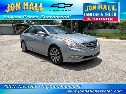 Used 2011 Hyundai Sonata SE FWD image 1