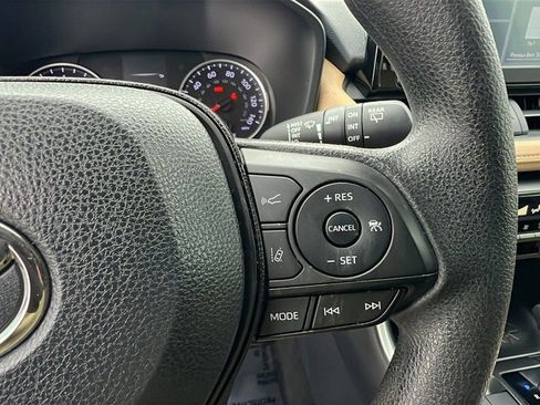 Used 2019 Toyota RAV4 XLE image 24