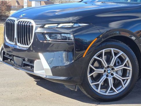 Used 2023 BMW X7 xDrive40i image 3