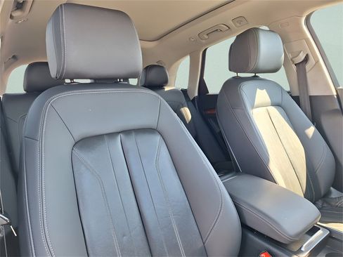 Used 2021 Audi Q5 2.0T Premium w/ Convenience Package image 28