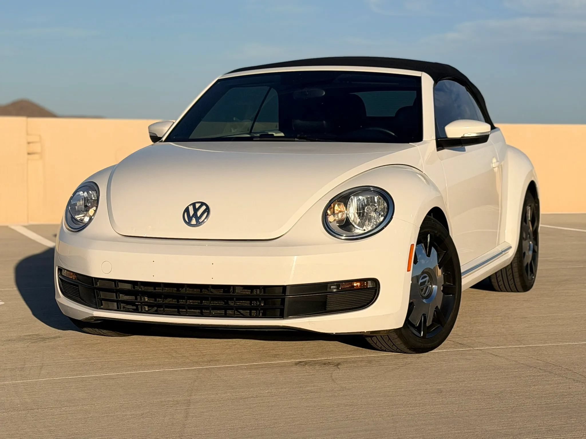 Used 2013 Volkswagen Beetle 2.5 FWD image 7