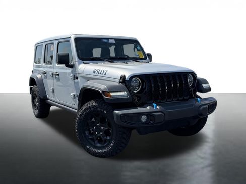 Used 2023 Jeep Wrangler Unlimited w/ Sun & Screen Package AWD/4WD image 2