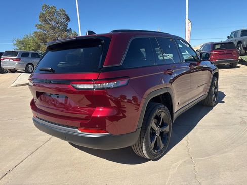 New 2026 Jeep Grand Cherokee Limited w/ Limited Altitude Package AWD/4WD image 5