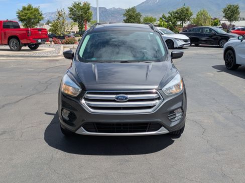 Used 2018 Ford Escape SE FWD image 11