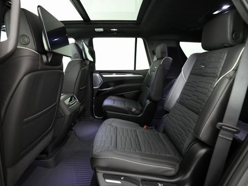 Used 2026 Cadillac Escalade V w/ LPO, Onyx Lite Package image 15
