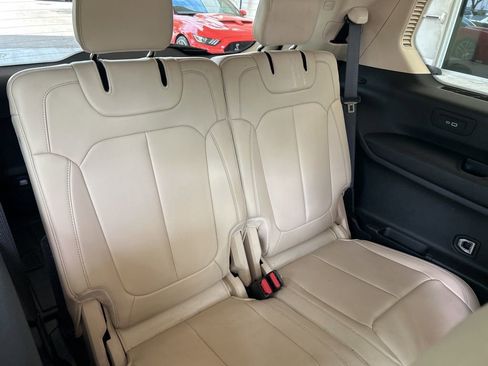Used 2021 Jeep Grand Cherokee L Limited RWD image 29