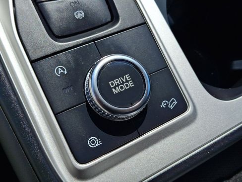Certified 2023 Ford Explorer XLT AWD/4WD image 25
