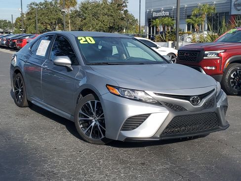Used 2020 Toyota Camry SE image 31